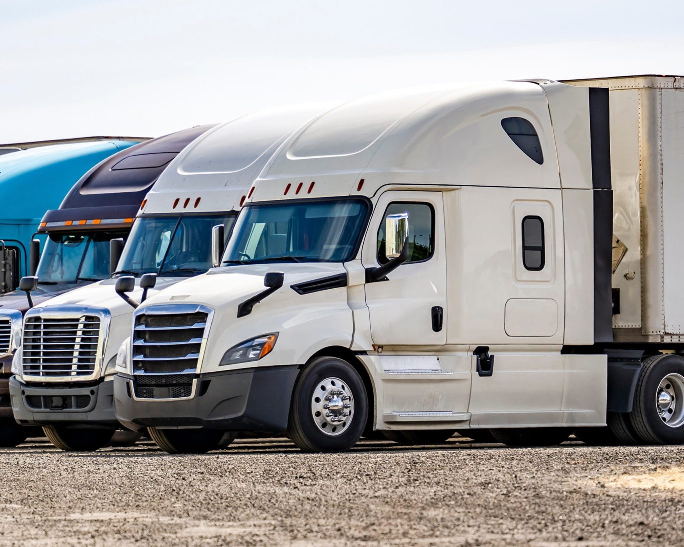 Truck parking available at Golden Wheat Motel for large vehicles and commercial drivers.